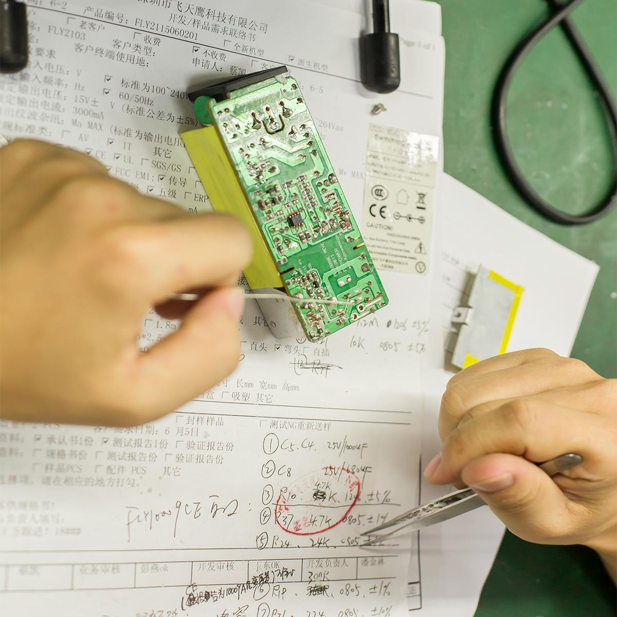 電源適配器廠家：電源變壓器的應(yīng)用與保護(hù)