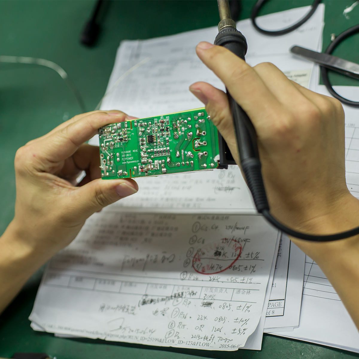 電源適配器的焊點失效機理——飛天鷹科技