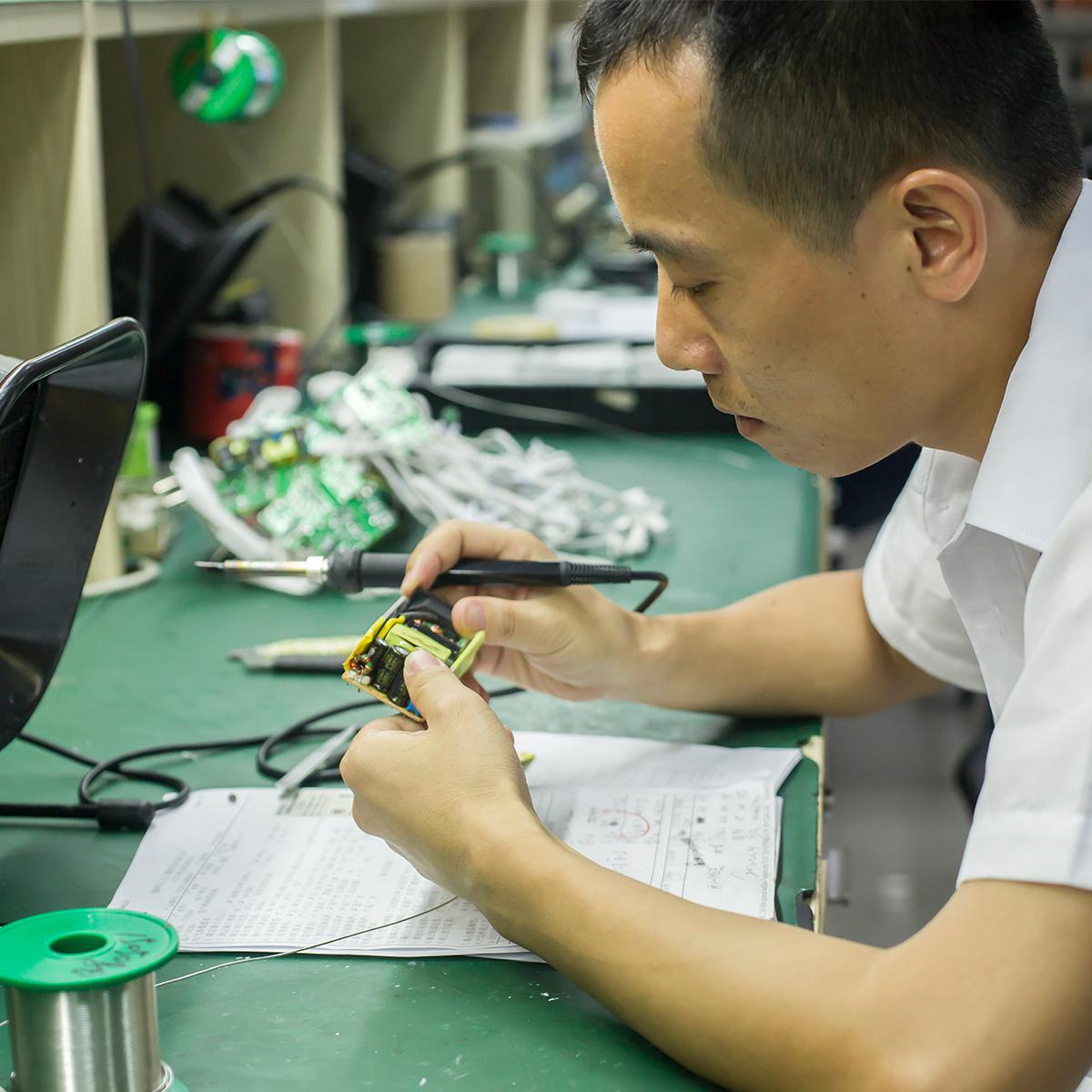 電源適配器|是什么限制了電源小型化——飛天鷹電源適配器