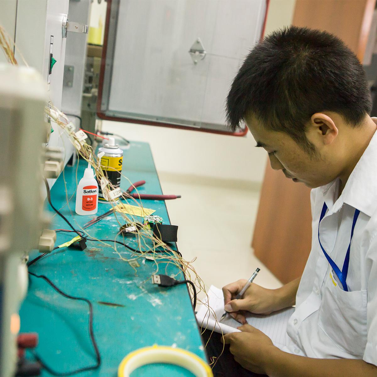 電源適配器|的電感類型如何比較選取——飛天鷹科技