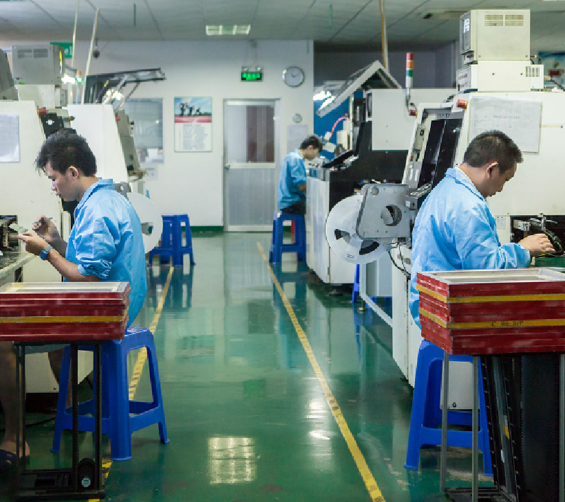 天干氣燥，飛天鷹電源適配器生產(chǎn)廠家提示您注意用電安全