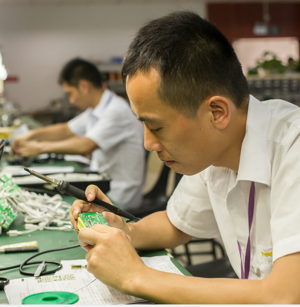 電源適配器廠家：制造安全可靠電源，電容的選用是關(guān)鍵！