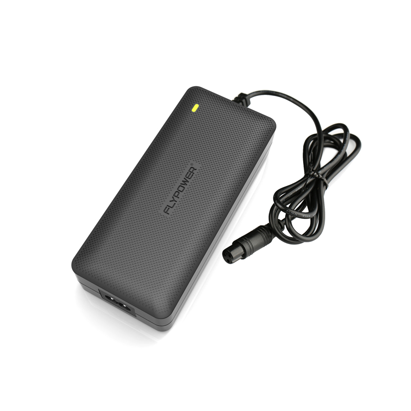 24V4A 平衡車充電器